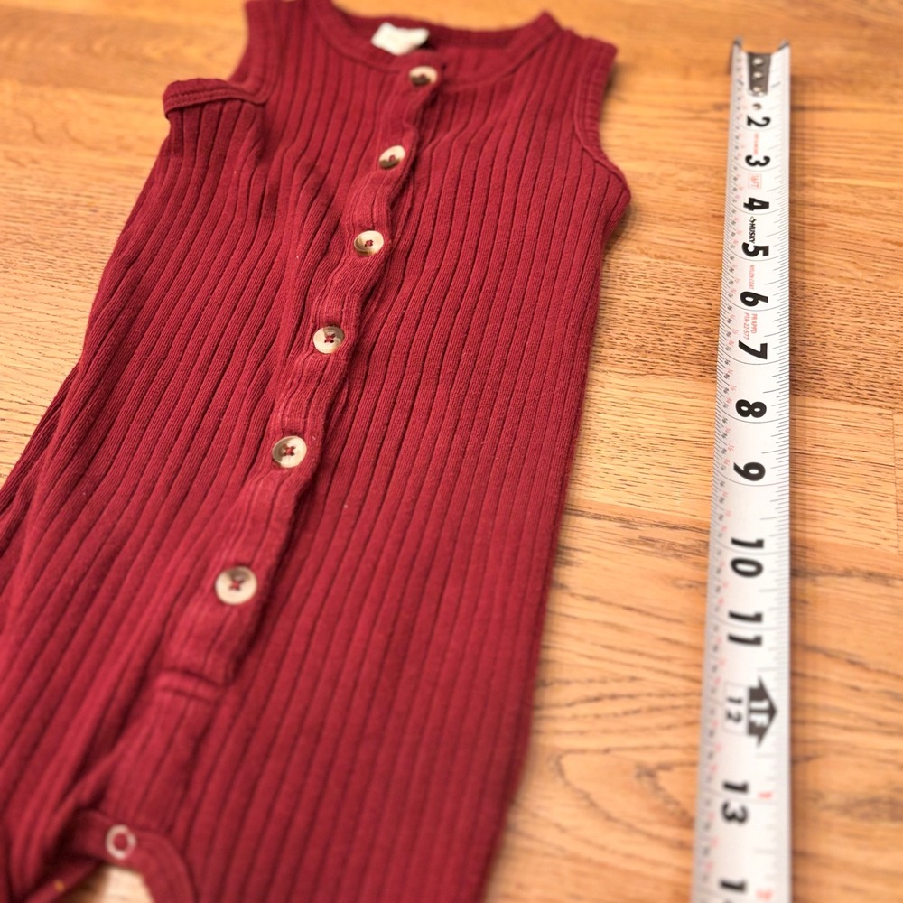 Kate Quinn Ribbed Sleeveless Bodysuit Romper Burgundy 6-12M Baby Shower Gift - Picture 3 of 6